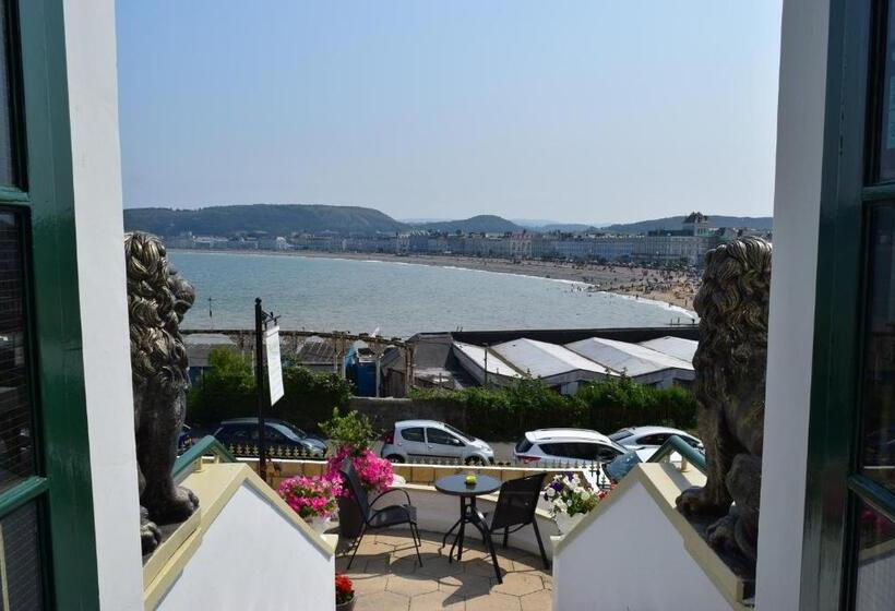 Номер Deluxe Вид на Море, The View Guest House