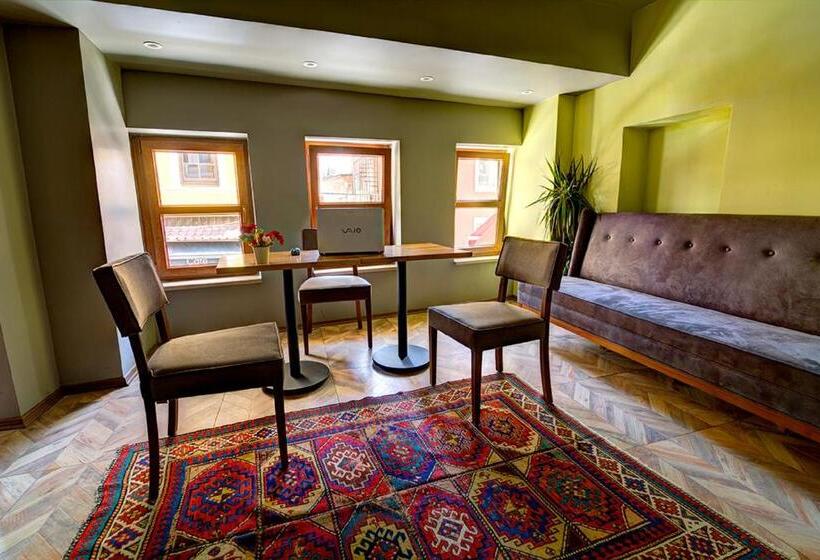 اتاق استاندارد, Million Old City Apartment
