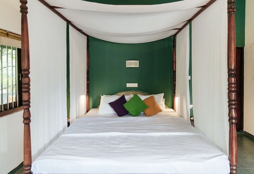 Номер Deluxe с Балконом, Bedspace