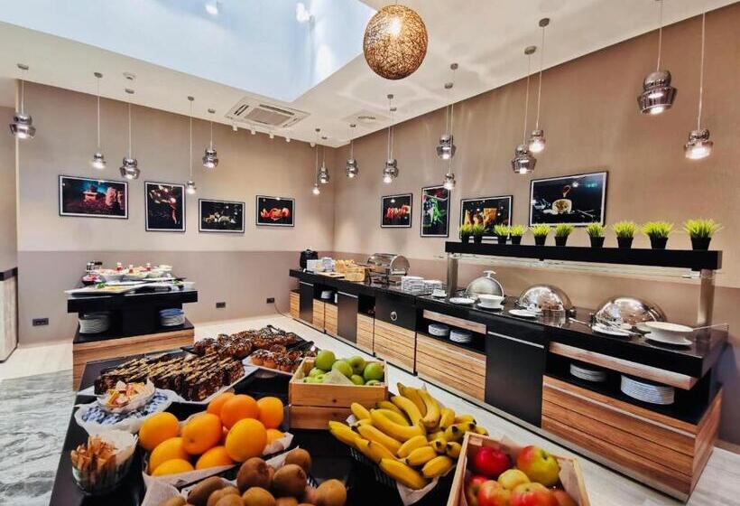 اتاق لوکس, Sky Blue Hotel & Spa