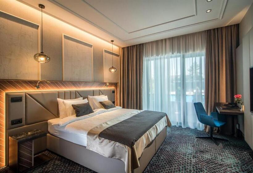 اتاق لوکس, Sky Blue Hotel & Spa