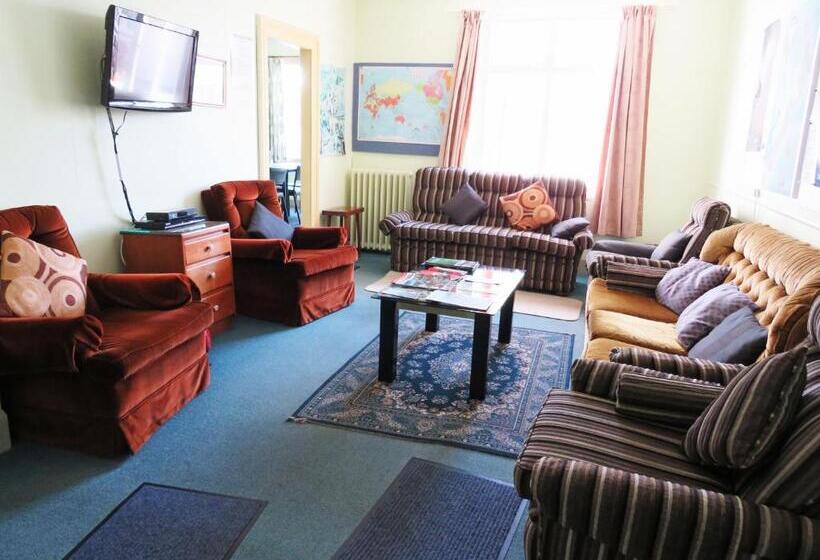 Семейный Номер Совместный Санузел, Braemar House B&b And Yha Hostel