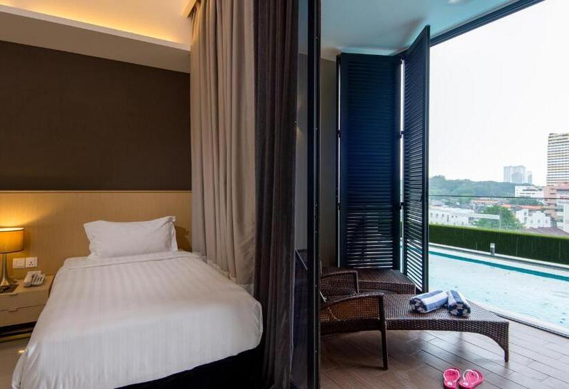 مجموعه ویستا شهر, The Pines Melaka