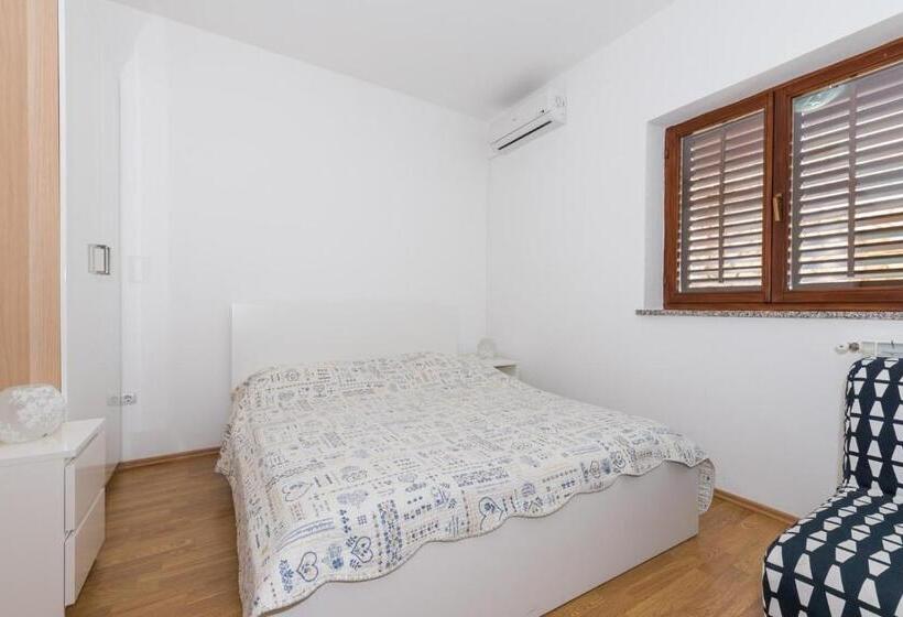 Апартаменты 1 Спальня, Apartments Villa Adria