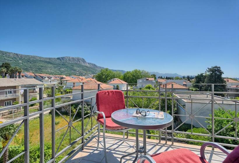Номер Стандарт с Балконом, Aqua   Guest Rooms & Suites Kaštela