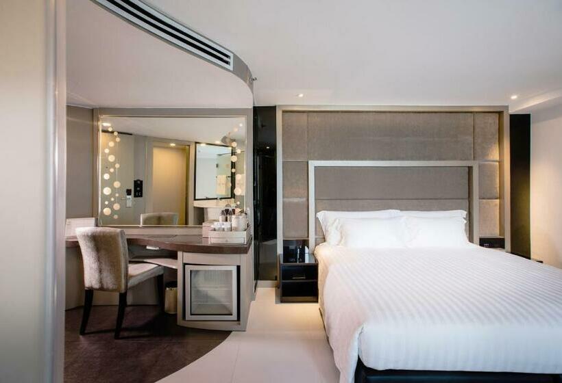 Номер Deluxe Кровать Кинг, Azure Hotel Pattaya