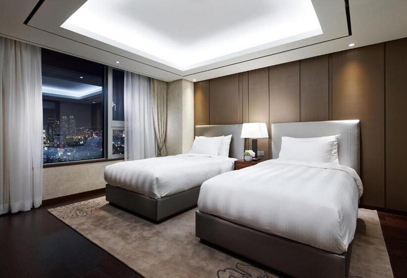 جناح سوبيريور, Lotte City Hotel Ulsan