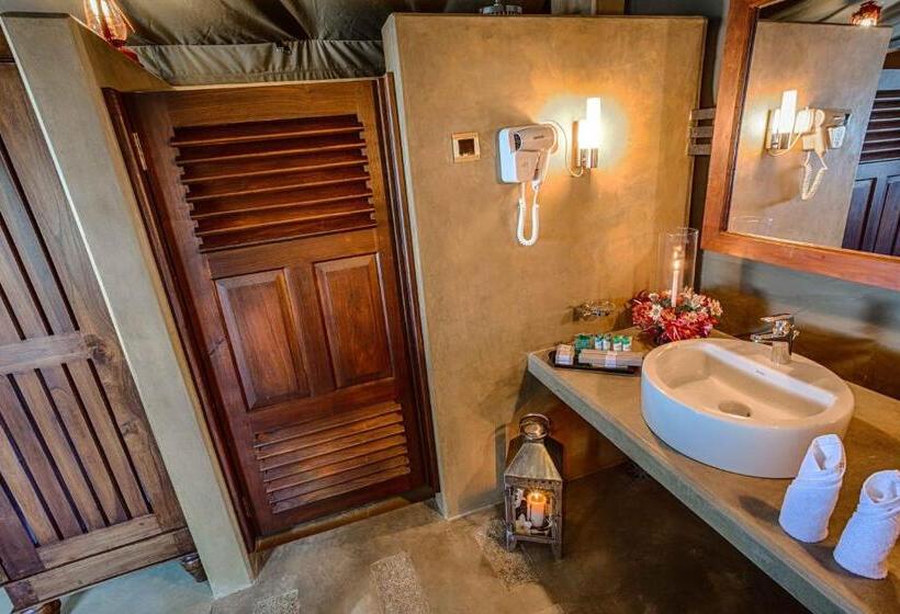 Deluxe Tent, Madulkelle Tea And Eco Lodge