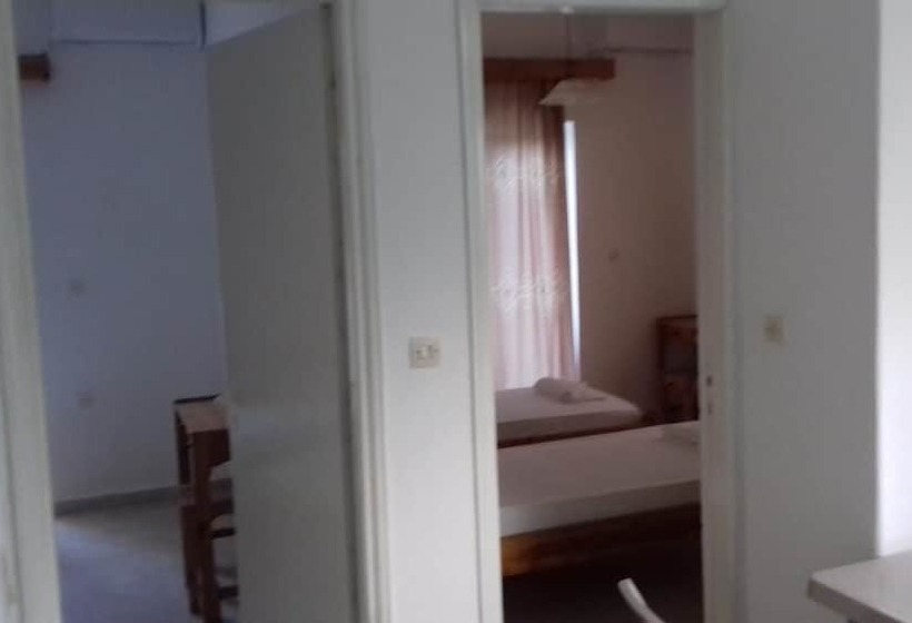 اتاق خانوادگی, Full House Kavos