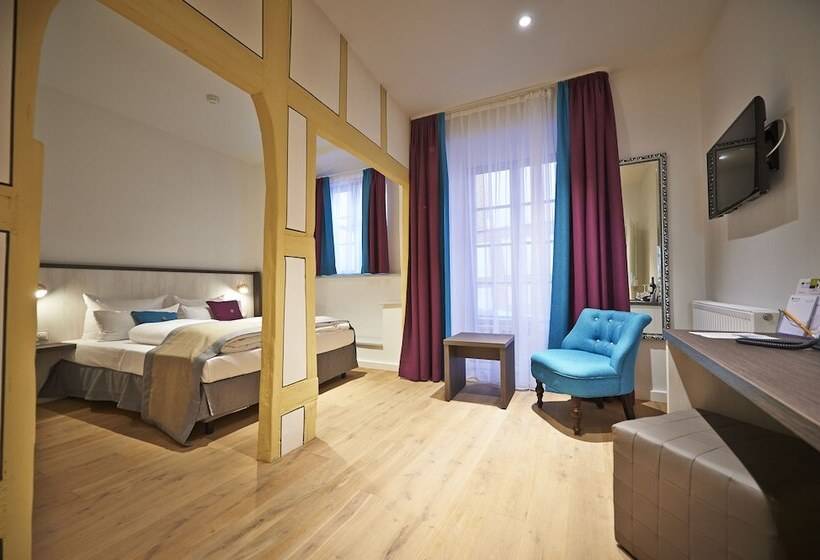 Quarto Estandar, Elch Boutique