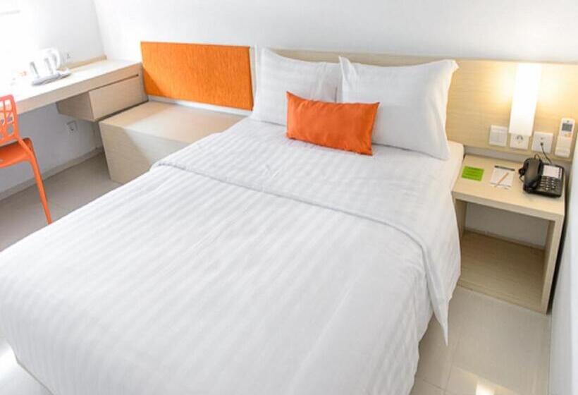 Quarto Estandar, Zuri Express Mangga Dua