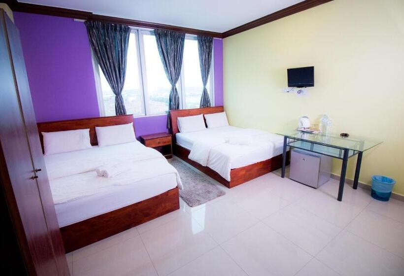 Family Suite, Saujana City