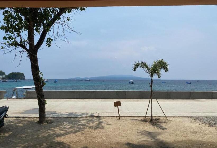 Номер Deluxe Вид на Море, Papa Freds Beach Resort