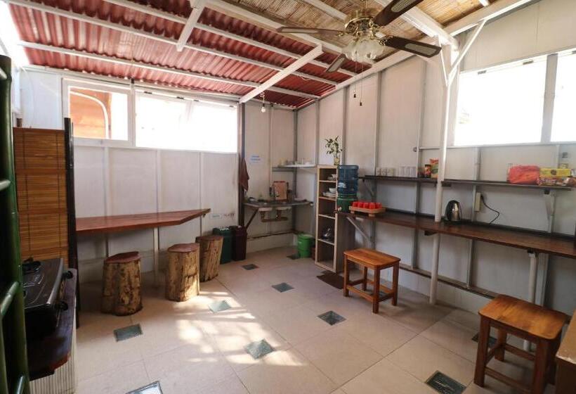 Кровать в Общей Комнате, Seabreeze Hostel Bali