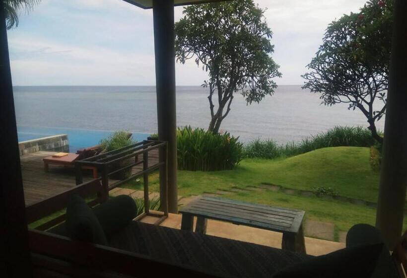Номер Deluxe Вид на Море Боковой, Villa Bukit Segara