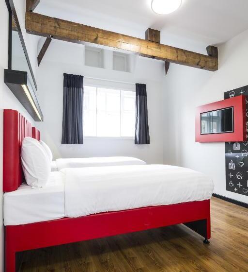 Номер Стандарт, Tune Hotel Liverpool