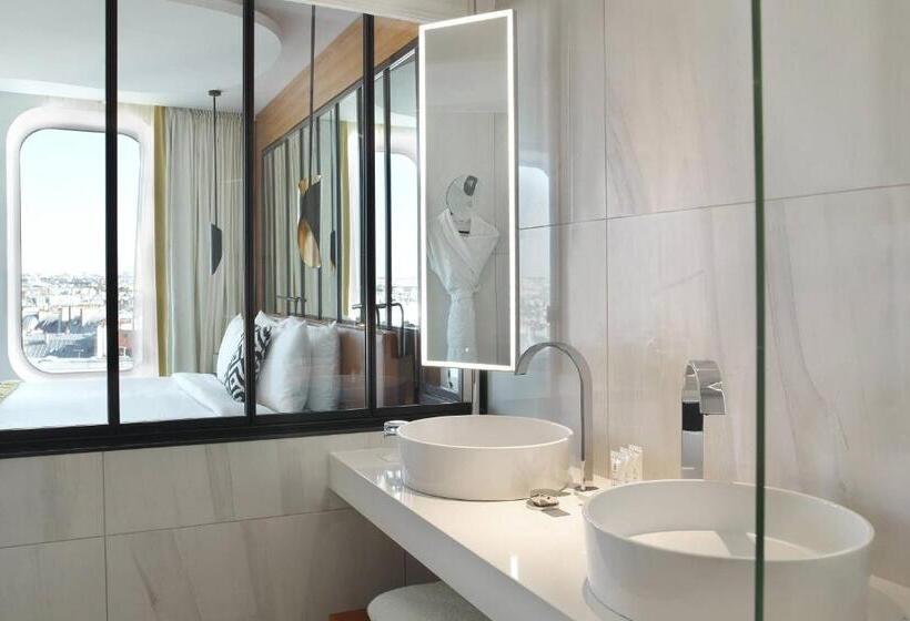 سوییت جونیور, Renaissance Paris Republique Hotel & Spa