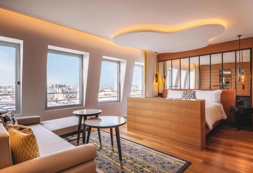 سوئیت با چشم‌انداز, Renaissance Paris Republique Hotel & Spa