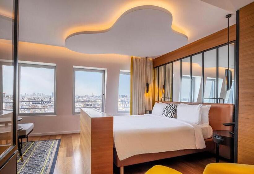 سوئیت با چشم‌انداز, Renaissance Paris Republique Hotel & Spa