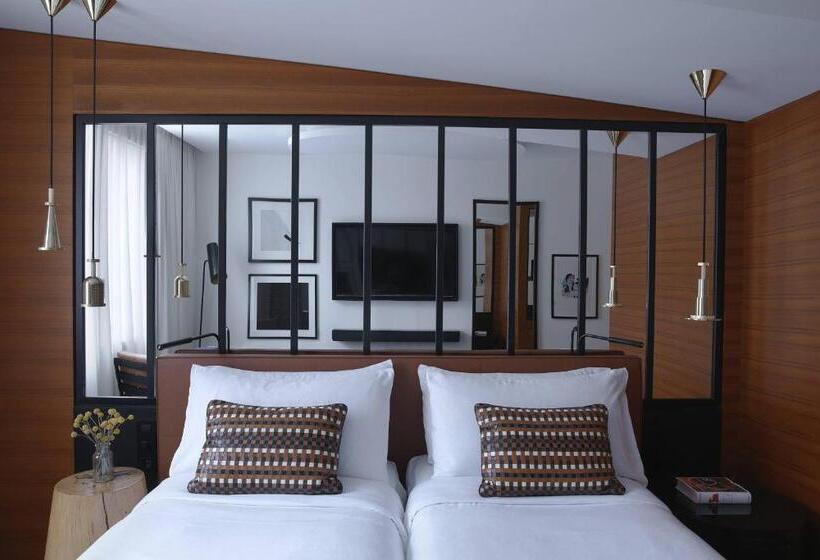 اتاق استاندارد, Renaissance Paris Republique Hotel & Spa
