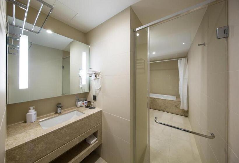 Номер Deluxe, Solaria Nishitetsu Hotel Busan
