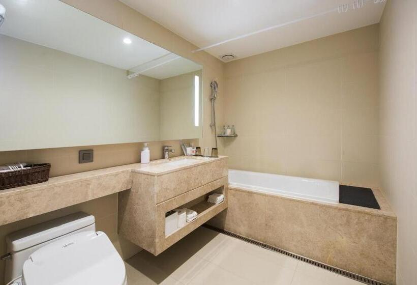 Четырехместный Номер Стандарт, Solaria Nishitetsu Hotel Busan