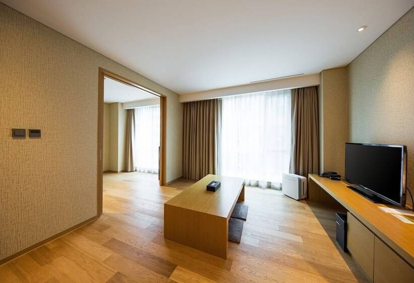 Номер Deluxe, Solaria Nishitetsu Hotel Busan