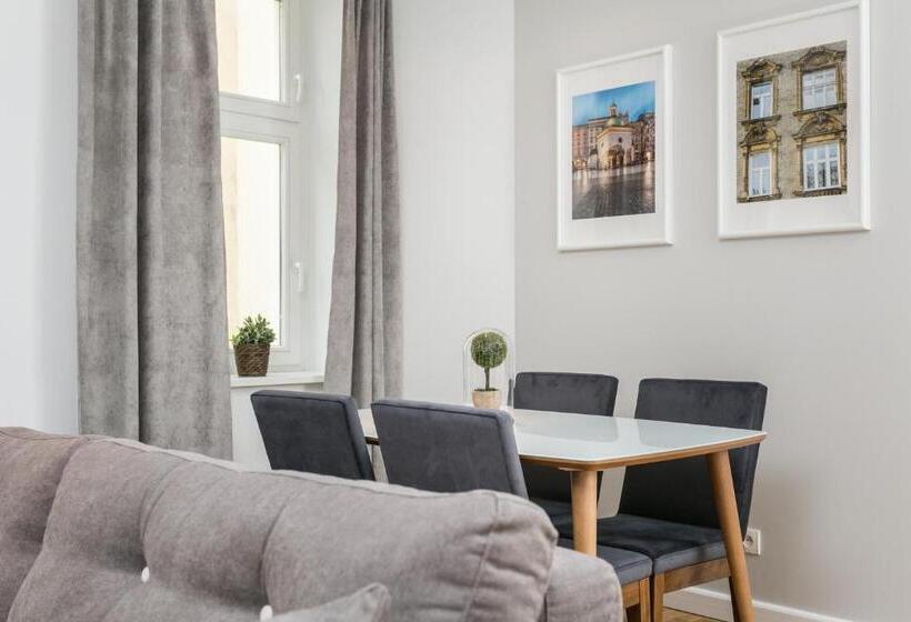Family Suite, Venetian House Market Square Apart