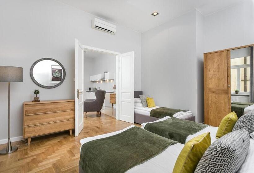 Family Suite, Venetian House Market Square Apart