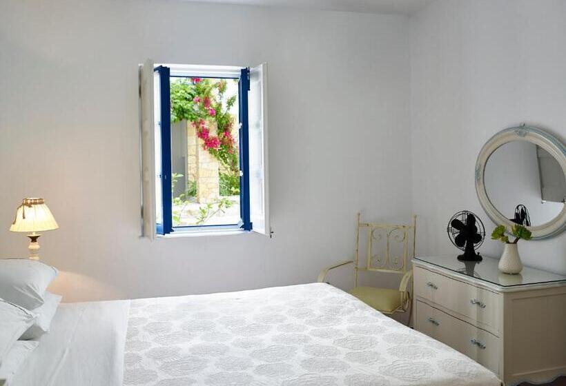 스위트, Folegandros Apartments