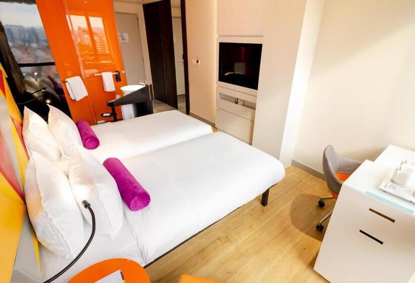 Standard Room, Ibis Styles Singapore On Macpherson
