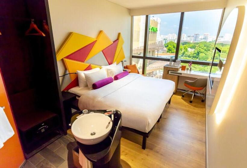 Standard Room Pool View, Ibis Styles Singapore On Macpherson