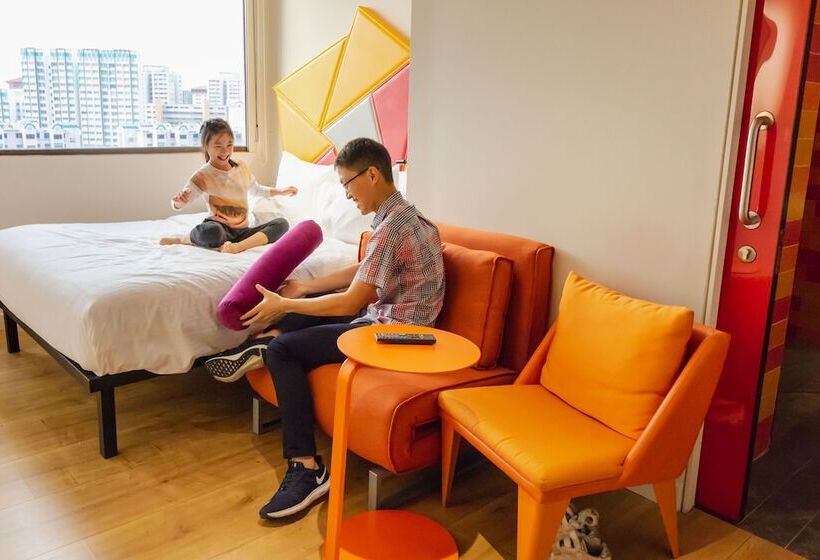 Family Room, Ibis Styles Singapore On Macpherson