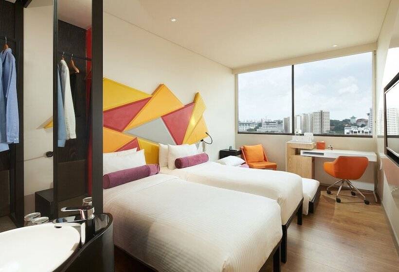 Standard Room Pool View, Ibis Styles Singapore On Macpherson