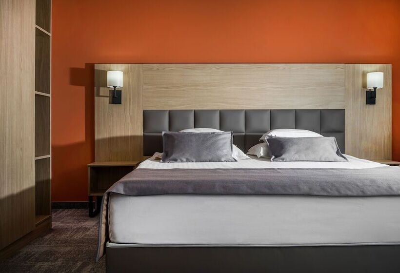 Номер Deluxe, Split Inn By President