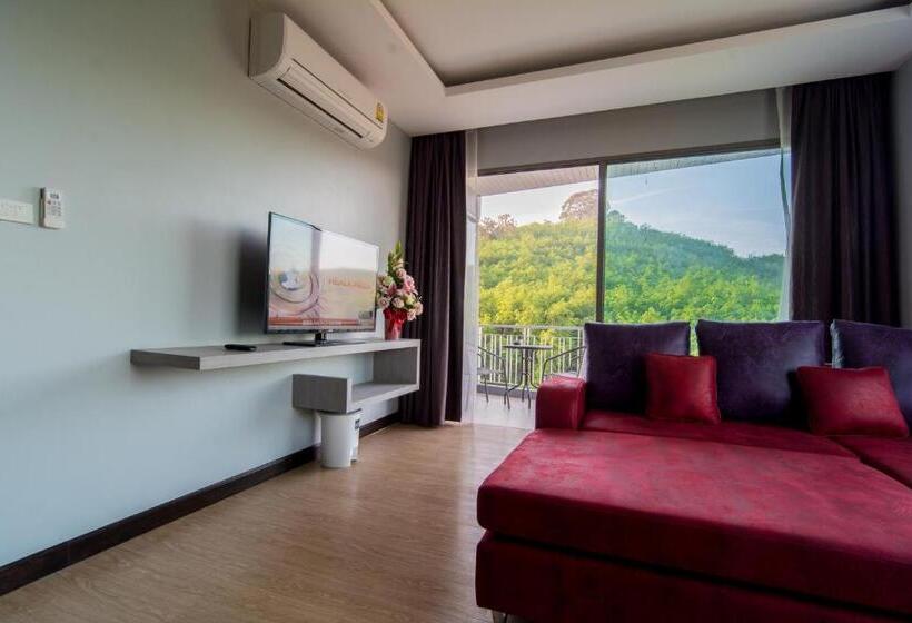 Номер Deluxe, The Blue Hotel   Sha Plus