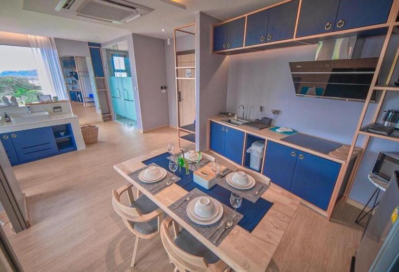 Люкс Повышенной Комфортности, The Blue Hotel   Sha Plus