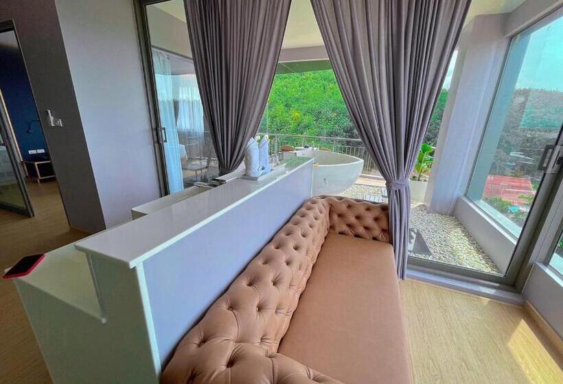 Люкс Повышенной Комфортности, The Blue Hotel   Sha Plus