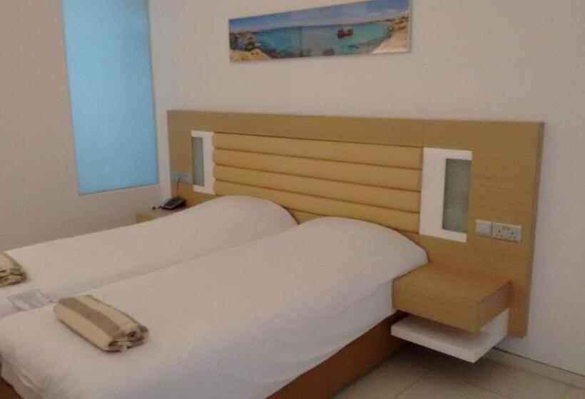 اتاق سوپریور با چشم‌انداز دریا, Vrissaki Beach