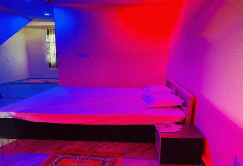 اتاق کلاسیک سه تخته, Oyo 70047 Apna  And Restaurant