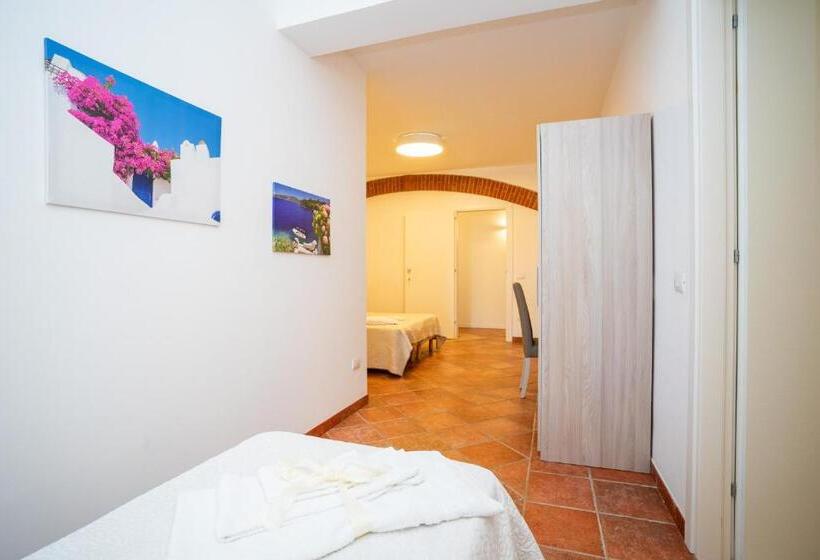 اتاق استاندارد سه نفره, Casa Del Sole
