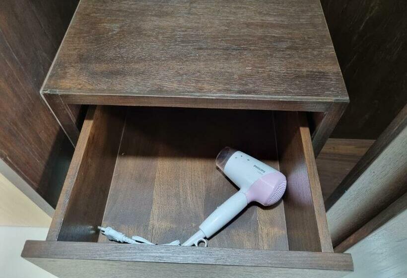 Quarto Estandar com Sacada, Tiara Place