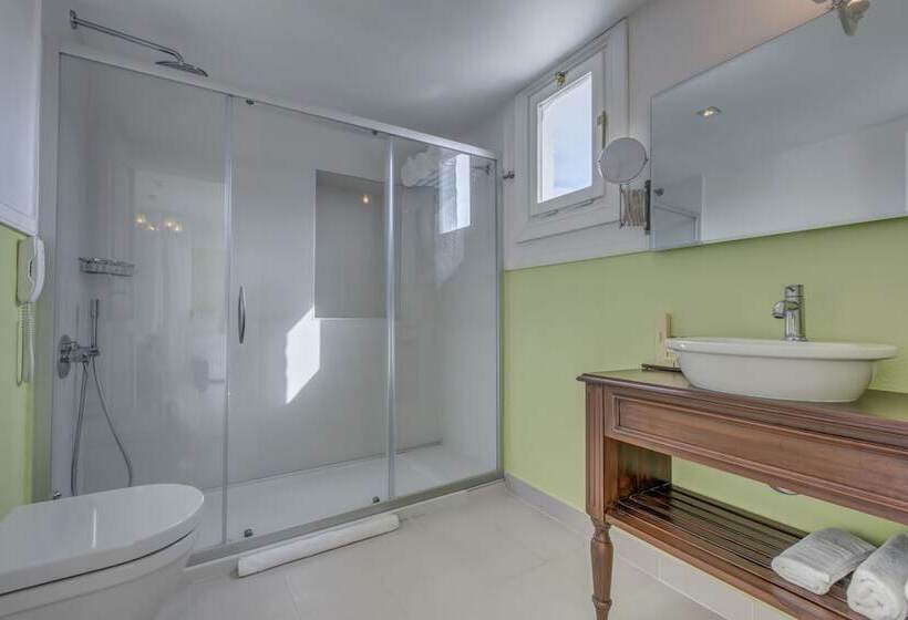 اتاق لوکس, Erendira Hotel   Special Class