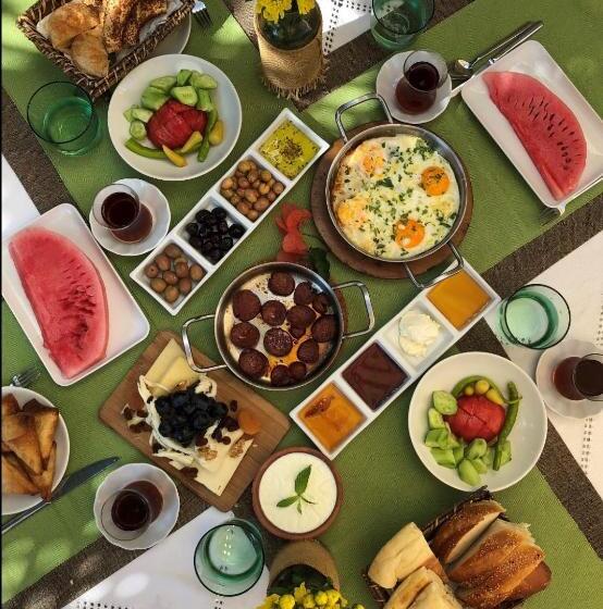 اتاق خانوادگی, Erendira Hotel   Special Class