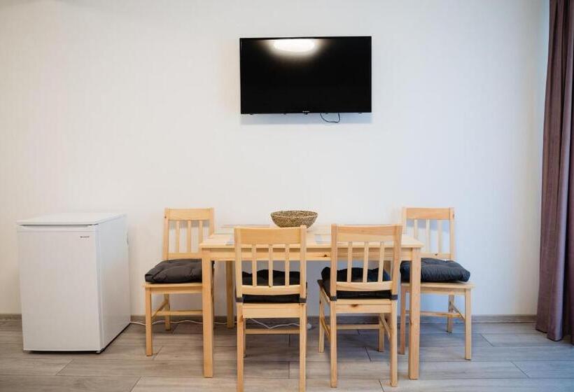استودیو استاندارد با بالکن, Almar Luxury Residence   Renting Apartments & Free Pool