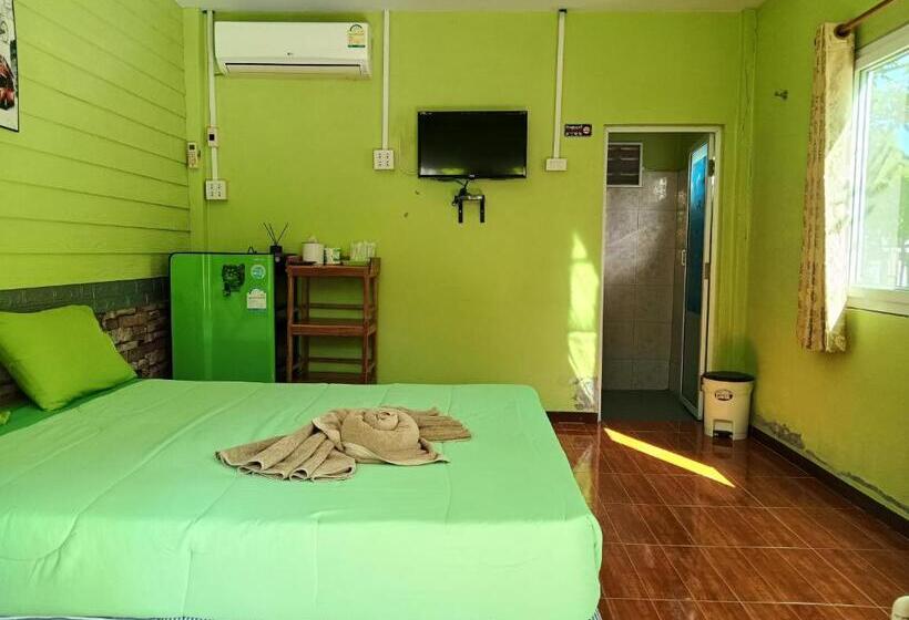 디럭스 룸, Lucky Bungalows Koh Mook