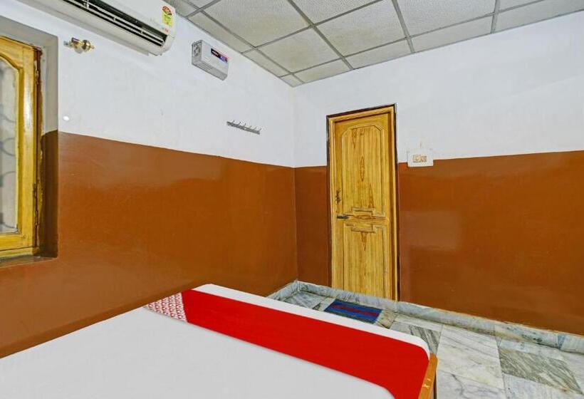 Номер Стандарт, Oyo Flagship 81060 Tulsi Inn