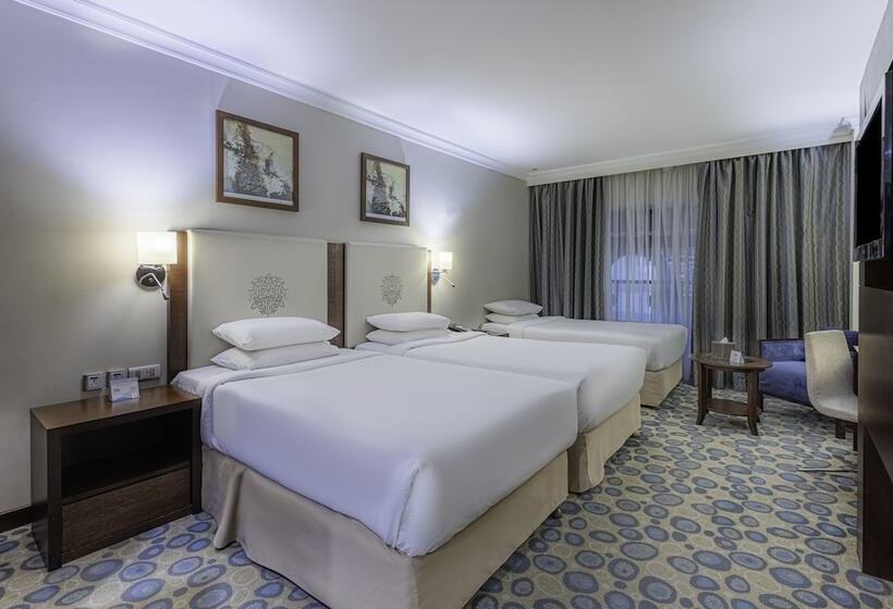 Quarto Triplo Clássico, Al Aqeeq Madinah