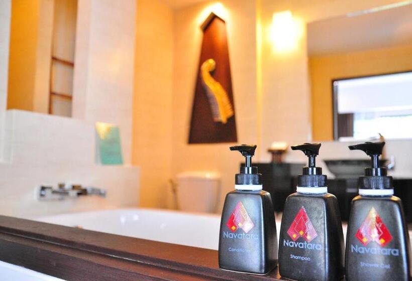 Номер Superior, Navatara Phuket Resort   Sha Extra Plus