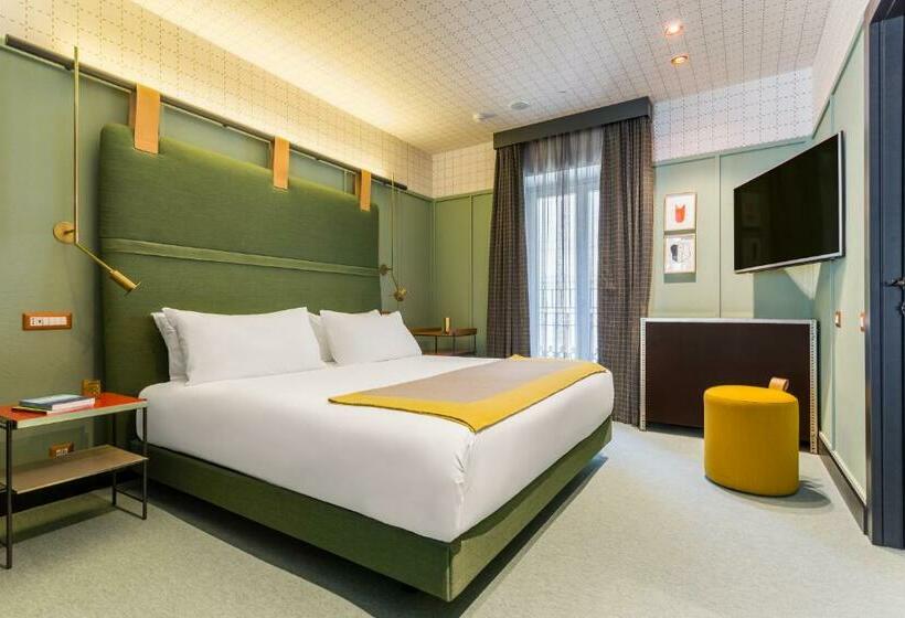 سوییت جونیور, Room Mate Giulia